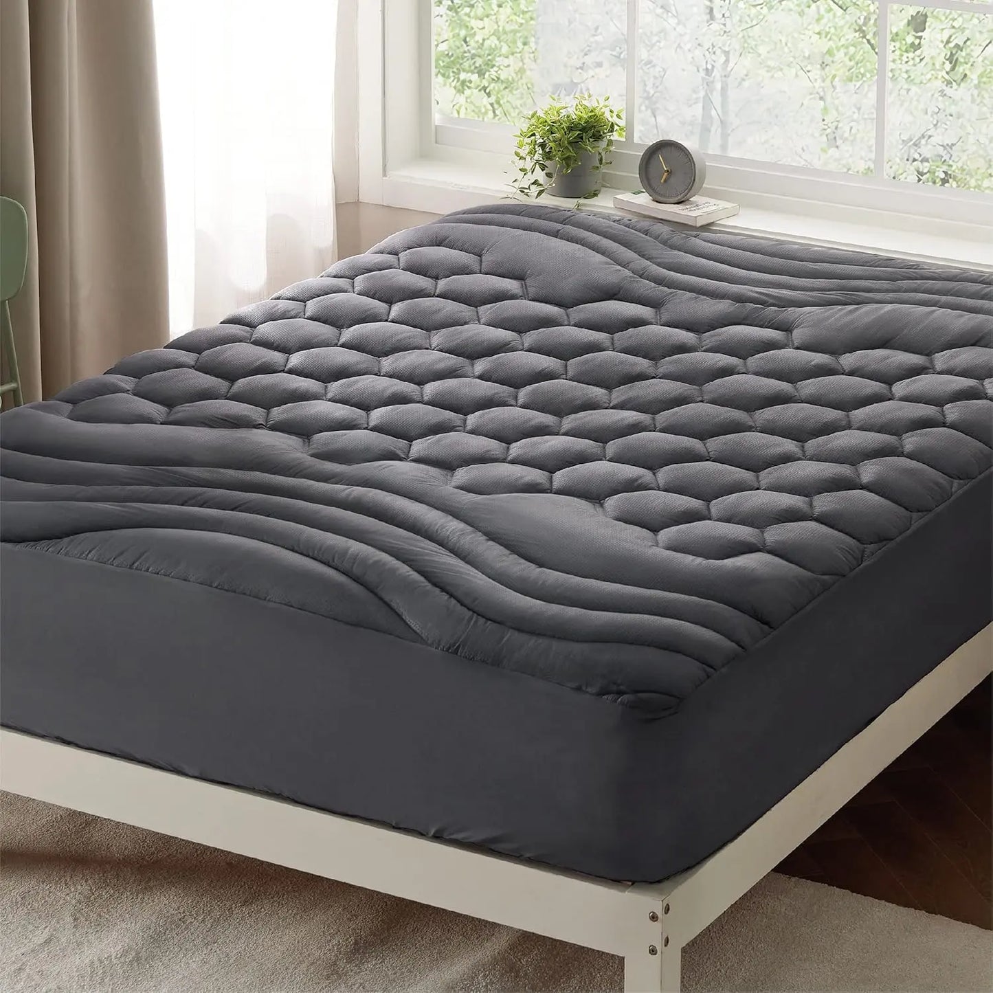 【Deals for You Days】Bedsure Mattress Pad - Quilted Fitted Mattress Topper Protector with 8-21 Inches Deep Pocket, Noiseless Breathable Bed Cover Padded, Machine Washable
